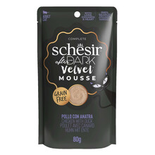 SCHESIR AFTER DARK Velvet Mousse z kurczakiem i kaczką - karma dla kotów, mus, saszetka 80g
